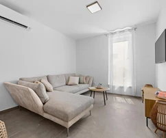 Istria, Premantura, dvojdom s bazénom, tichá lokalita vedľa borovicového lesa