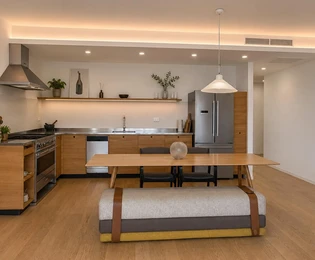 Split, Znjan, seaside villa, three-room apartment with loggia and two garage spaces