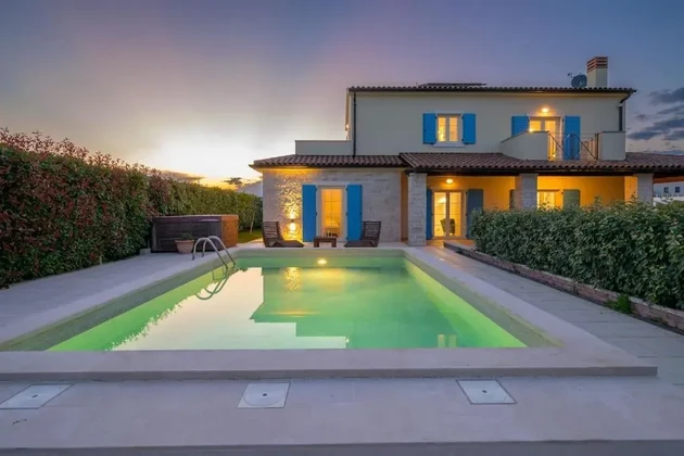 Istria, Rebići: Elegantná vila s bazénom a súkromím