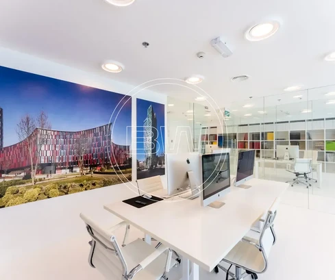 Opportunità commerciale premium: Spazi ufficio di lusso in vendita a Dubai nel Fortune Tower