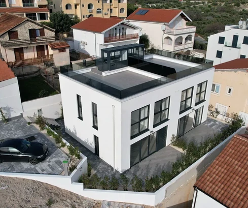 Tisno - S2 Casa bifamiliare di lusso in posizione tranquilla