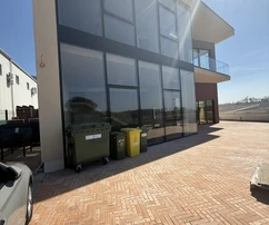 Istria, Poreč – Edificio commerciale in posizione attraente, a 4 minuti dal centro