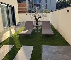 Modern lakás kúttal és medencével eladó Rovinjban Horvátországban