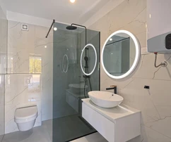 Brodarica, apartamento de cuatro habitaciones en edificio nuevo