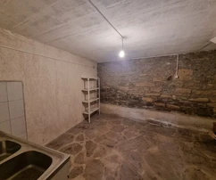 Cerovlje, Istria: Kamenný dom s výhľadom na jazero