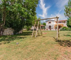 Spacious villa for sale in Svetvinčenat in Croatia