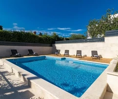 Modern villa with pool close to the sea, Istria, Ližnjan