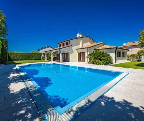 Istrie, Umag : Villa de luxe avec piscine près de la mer