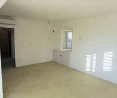 Casa multifamiliar en primera línea de mar en Solta en venta