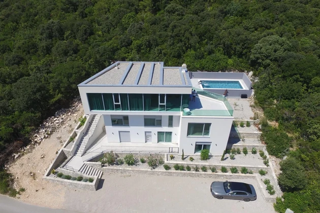 Luxusná vila na predaj priamo pri mori na ostrove Korčula v Chorvátsku
