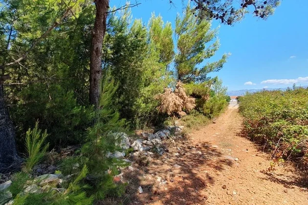 Terreno fuera de la zona de construcción