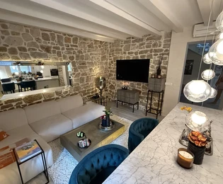 Kukljica, stone Dalmatian house in an excellent location near the sea