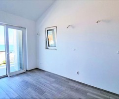 Moderne Wohnungen auf Brač mit Pool und Meerblick