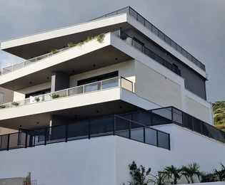 Trogir, lux. penthouse 160 m2,2 garaže,novogradnja,pogled na more