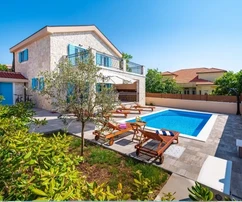 Villa en pierre de luxe avec piscine - Privlaka, à 200 m de la mer