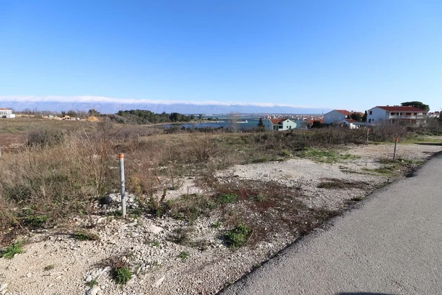 Terrain en troisième rangée de la mer - Nin - idéal pour une maison individuelle