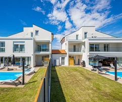 ELADÓ, MODERN VILLA, POREČ KÖZELÉBEN, CSENDES HELYEN