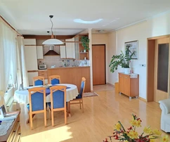 Rijeka, Kantrida, excellent three-room apartment 106 m², sea view, garage