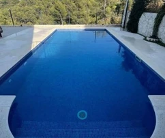 Appartement duplex à vendre avec piscine et vue mer en Croatie