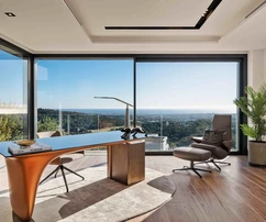Moderne Villa in Sotogrande mit Meerblick