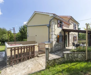 Labin, Istria: Romantyczny kamienny dom w spokojnej okolicy