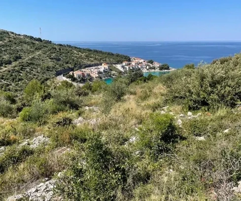 Primošten, Vadalj, építési telek 1654 m2, tengerre néző kilátás