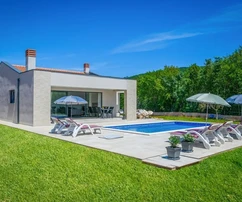 Istria, Labin – Nowoczesny dom parterowy z basenem