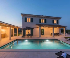 Villa avec piscine et sauna à vendre à Barban en Croatie