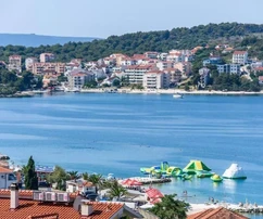 Čiovo, Okrug G., 3-Zimmer-Wohnung 90 m², Meerblick, nahe am Strand