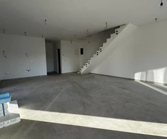 Maison jumelée à vendre à seulement 500 mètres de la mer à Brtonigla en Croatie