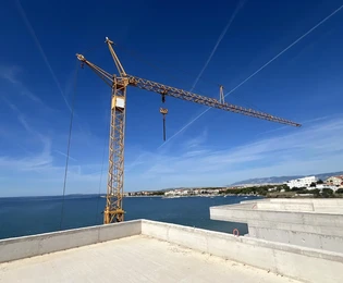 Квартира с панорамным видом на море на продажу в Повляне, Хорватия