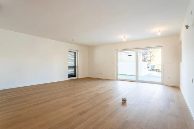 Vodice, NOVOSTAVBA, prostorný byt se zahradou v centru města, 146,06 m²