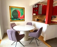 Sumartin, trojizbový byt s výhľadom na more, 83 m²