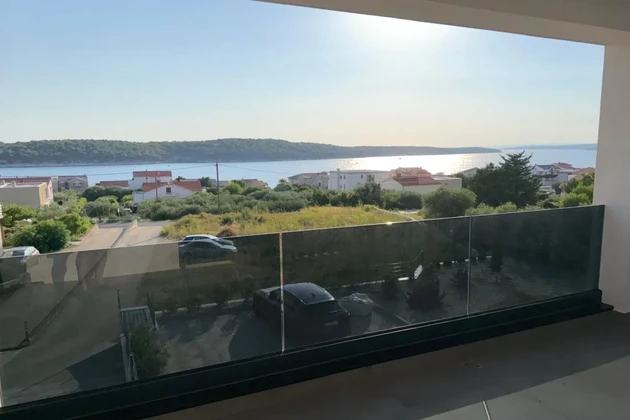 Apartamento atractivo con vista abierta al mar, ¡a 150 m de la playa!