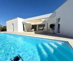 ESCLUSIVA VILLA MEDITERRANEA CON PISCINA E VISTA MARE!