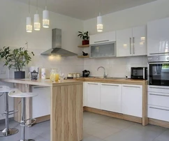 Vila u Medulinu na prodej s bazénem a zahradou v Chorvatsku