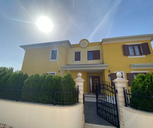Casa in vendita nella regione di Pola