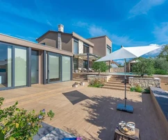 Istria, Umag: Moderný dizajnový dom s bazénom