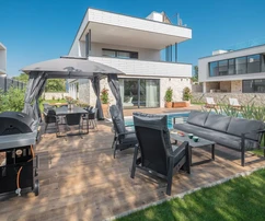 Funtane központjában medencés villa eladó Horvátországban