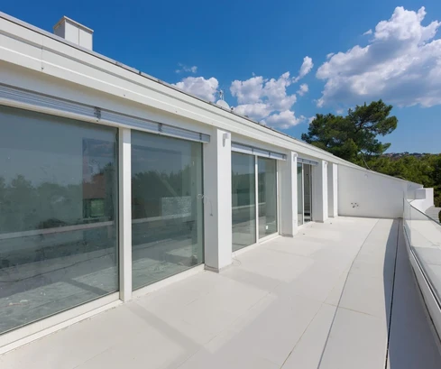 Opatija privat, exklusives Dreizimmer-Penthouse 84 m², Swimmingpool, Fitnessraum