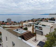 Opatija, Volosko, luxusní penthouse 267 m², střešní terasa s vířivkou