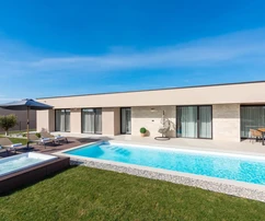 Casa di lusso ad un piano in vendita a Kaštelir-Labinci in Croazia