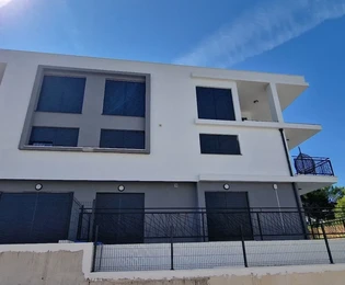 Čiovo, Okrug G, 2-Zimmer-Wohnung 75 m2, Neubau, große Terrasse, 250 m vom Meer