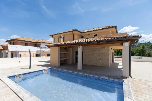 Istria, Svetvinčenat: Moderná vila s bazénom, Novostavba, Juršići