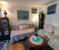 Kaštel Sućurac, dom szeregowy 132 m2 w centrum miasta, 50 m od morza