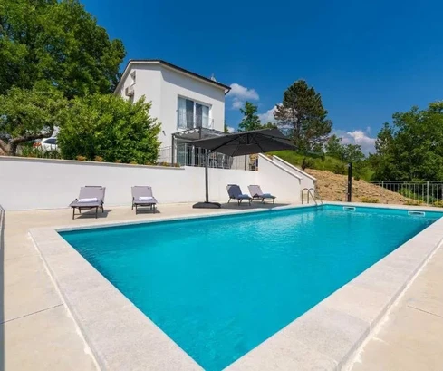 Novaki Pazinski, Istrien: Abgeschiedene moderne villa mit swimmingpool