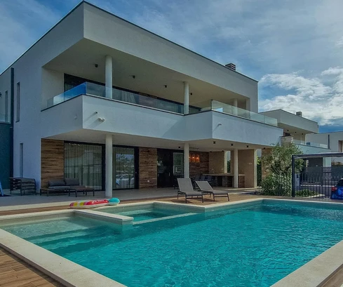 Luxusvilla medencével eladó Fažanában Horvátországban