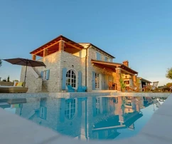 Istria, Sveti Lovreč: Villa auténtica con piscina
