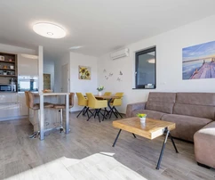 Istrien, Medulin, Dreizimmerwohnung in einem modernen, neuen Gebäude, 94 m², erster Stock