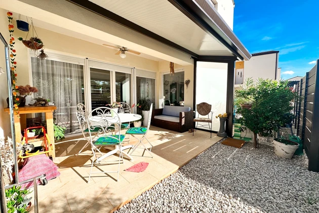 Poreč, Istria – Moderný byt so súkromnou záhradou